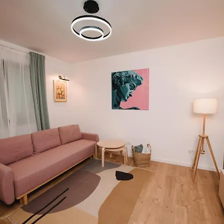 Cotroceni Apartment *